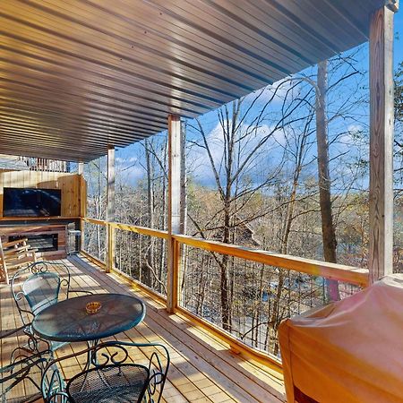 Sanctuary Villa Pigeon Forge Exterior photo